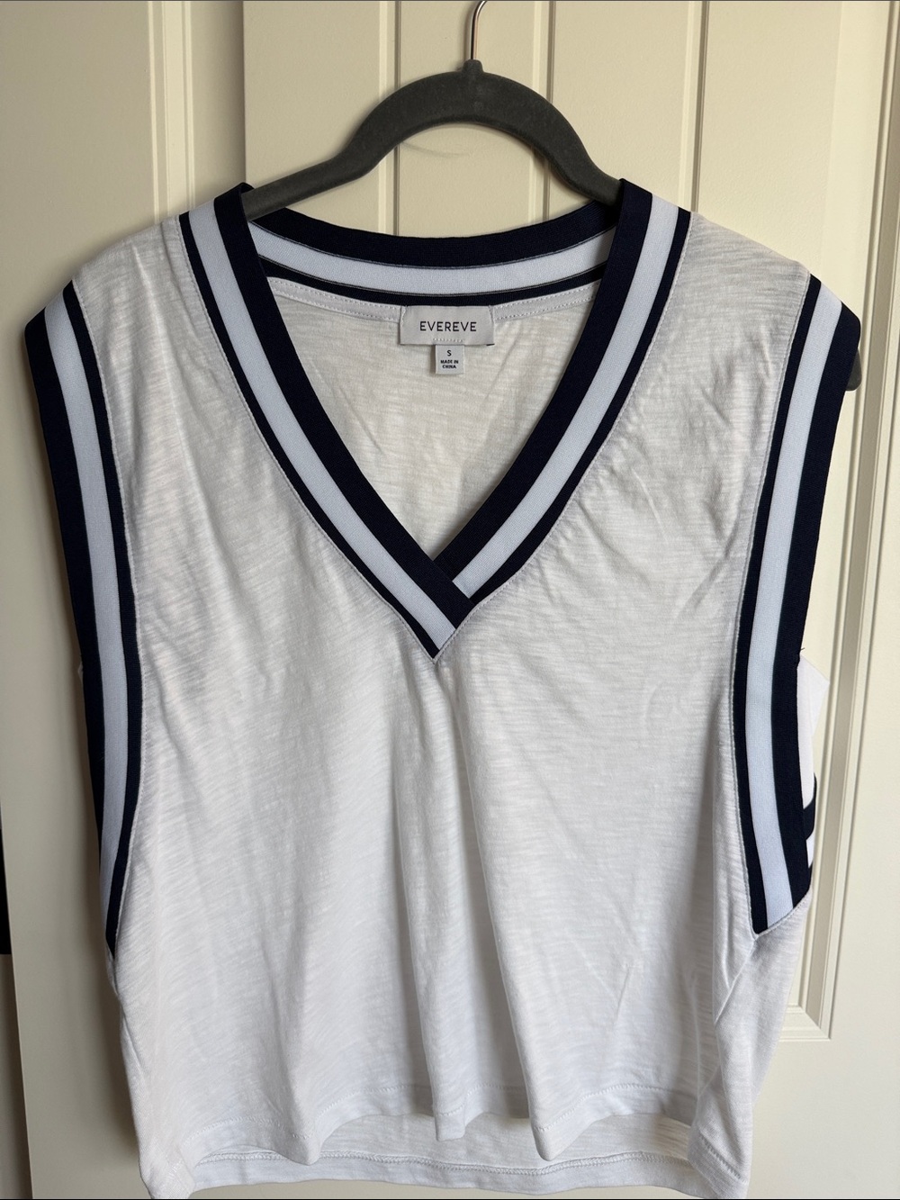 Evereve White V-Neck Tank with Navy Stripe Trim